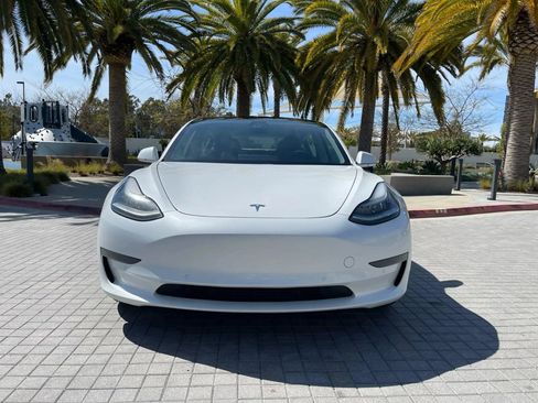 Used 2018 Tesla Model 3 Long Range image 2