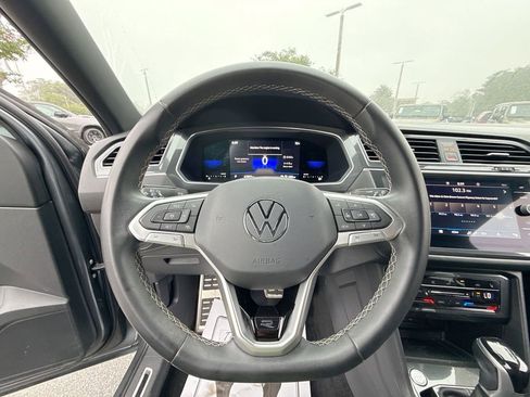 Used 2023 Volkswagen Tiguan SE R-Line FWD image 16