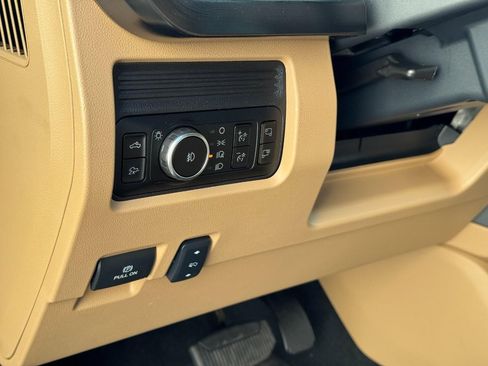 New 2026 Ford F250 Lariat w/ Chrome Package image 15