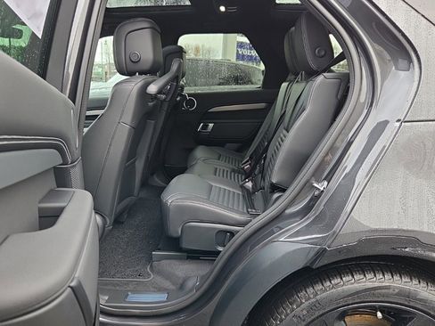 New 2026 Land Rover Discovery Limited Edition image 5