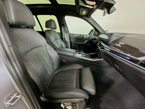 Used 2024 BMW X5 M60i AWD/4WD image 44