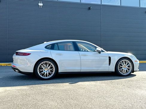 Used 2018 Porsche Panamera 4 AWD/4WD image 8