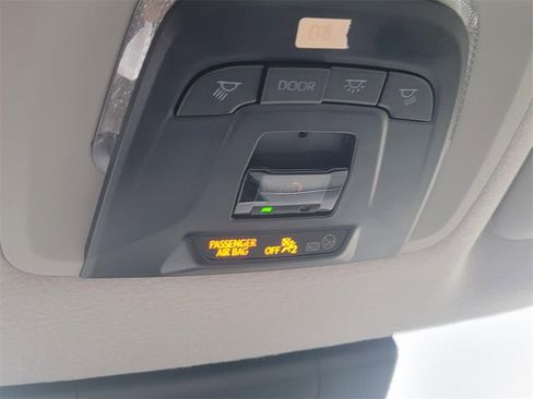 Used 2024 Toyota Corolla Cross L image 30