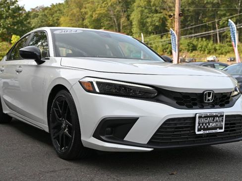 Used 2024 Honda Civic Sport image 8