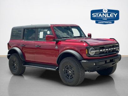 New 2026 Ford Bronco Outer Banks w/ Sasquatch Package