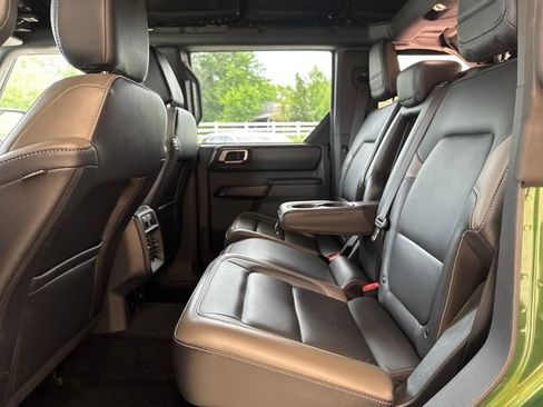 Used 2025 Ford Bronco Outer Banks w/ Sasquatch Package AWD/4WD image 29