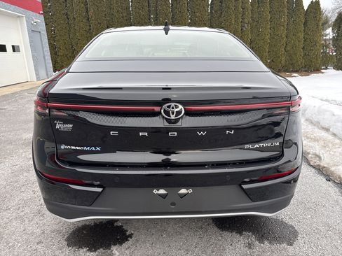 Certified 2026 Toyota Crown Platinum image 2