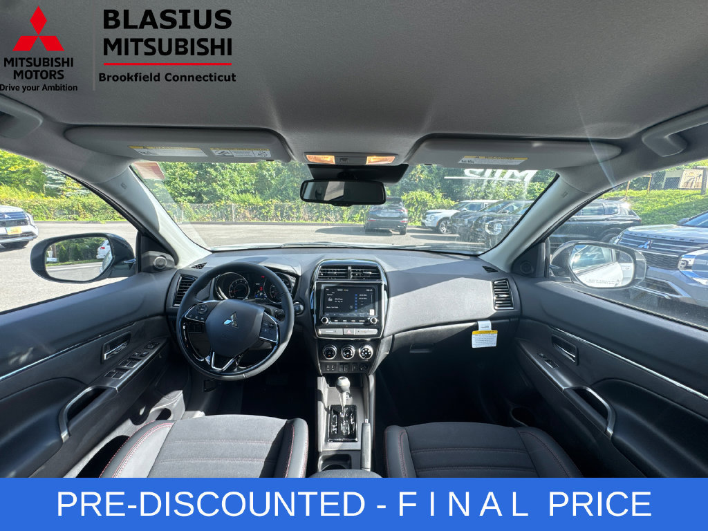 Used 2025 Mitsubishi Outlander Sport SE AWD/4WD image 35