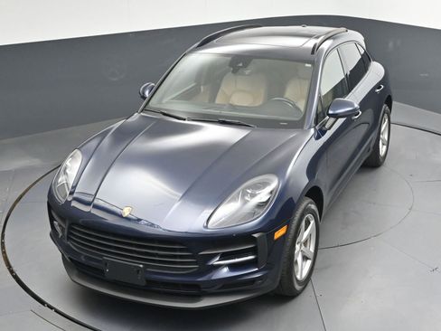 Used 2020 Porsche Macan image 32