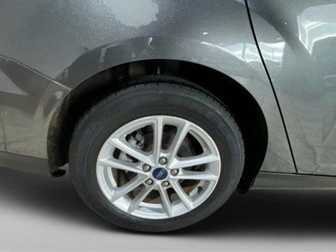 Used 2018 Ford Focus SE image 17