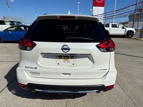 Used 2020 Nissan Rogue SV w/ Sun & Sound Touring Package image 15