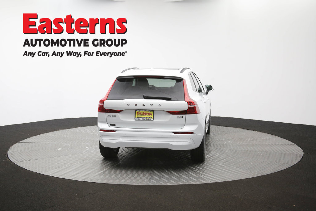 Used 2022 Volvo XC60 B5 Momentum AWD/4WD image 38