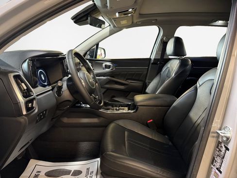 Certified 2023 Kia Sorento SX AWD/4WD image 12