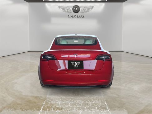 Used 2019 Tesla Model 3 Standard Range Plus image 4