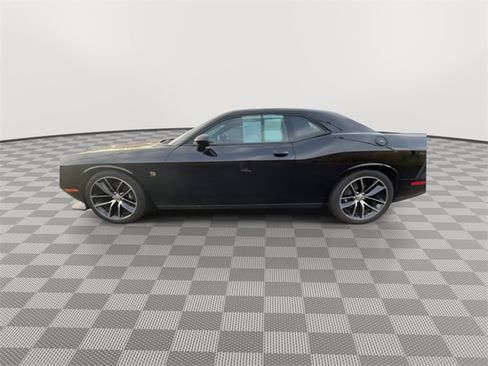 Used 2016 Dodge Challenger R/T Scat Pack image 5
