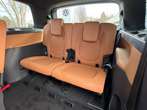 New 2025 Volkswagen ID. Buzz Pro S RWD image 22