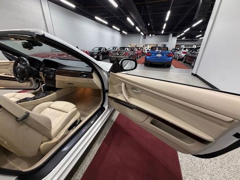 Used 2010 BMW 328i Convertible RWD image 28