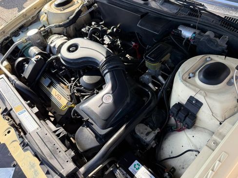 Used 1989 Cadillac De Ville Sedan FWD image 23