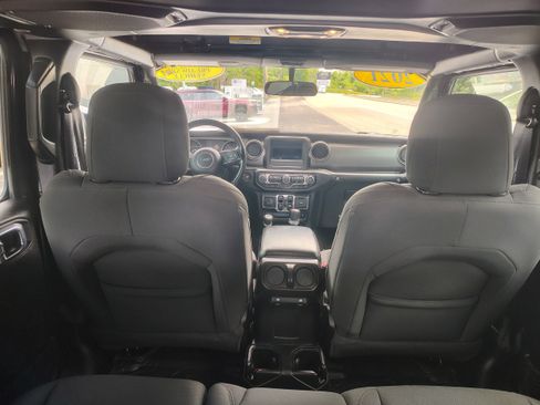 Used 2021 Jeep Wrangler Unlimited Sport AWD/4WD image 13