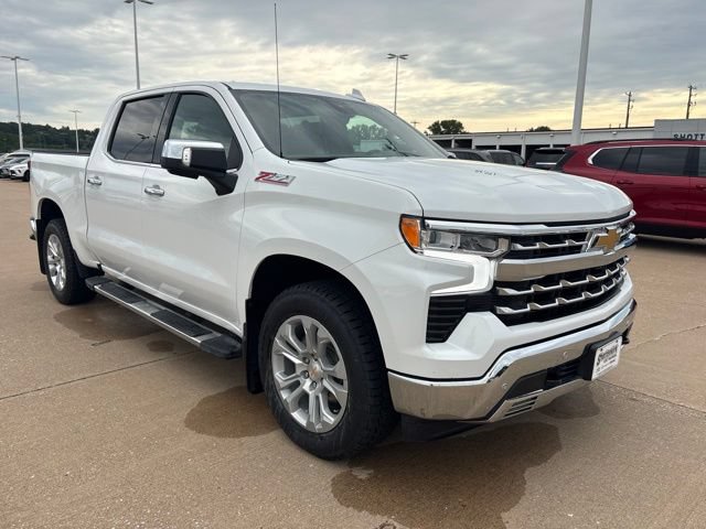 Used 2025 Chevrolet Silverado 1500 LTZ w/ Technology Package AWD/4WD image 1