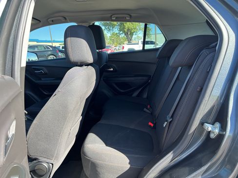 Used 2019 Chevrolet Trax LS w/ LPO, Cargo Package FWD image 10