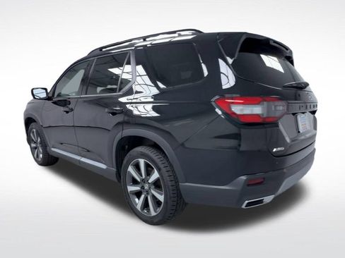 Used 2024 Honda Pilot Touring image 7