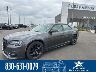 Used 2022 Chrysler 300 Touring L video 1