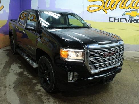 Used 2022 GMC Canyon Denali w/ Denali Black Edition Package image 2