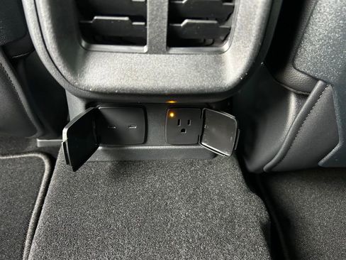 New 2025 Ford Bronco Badlands image 12