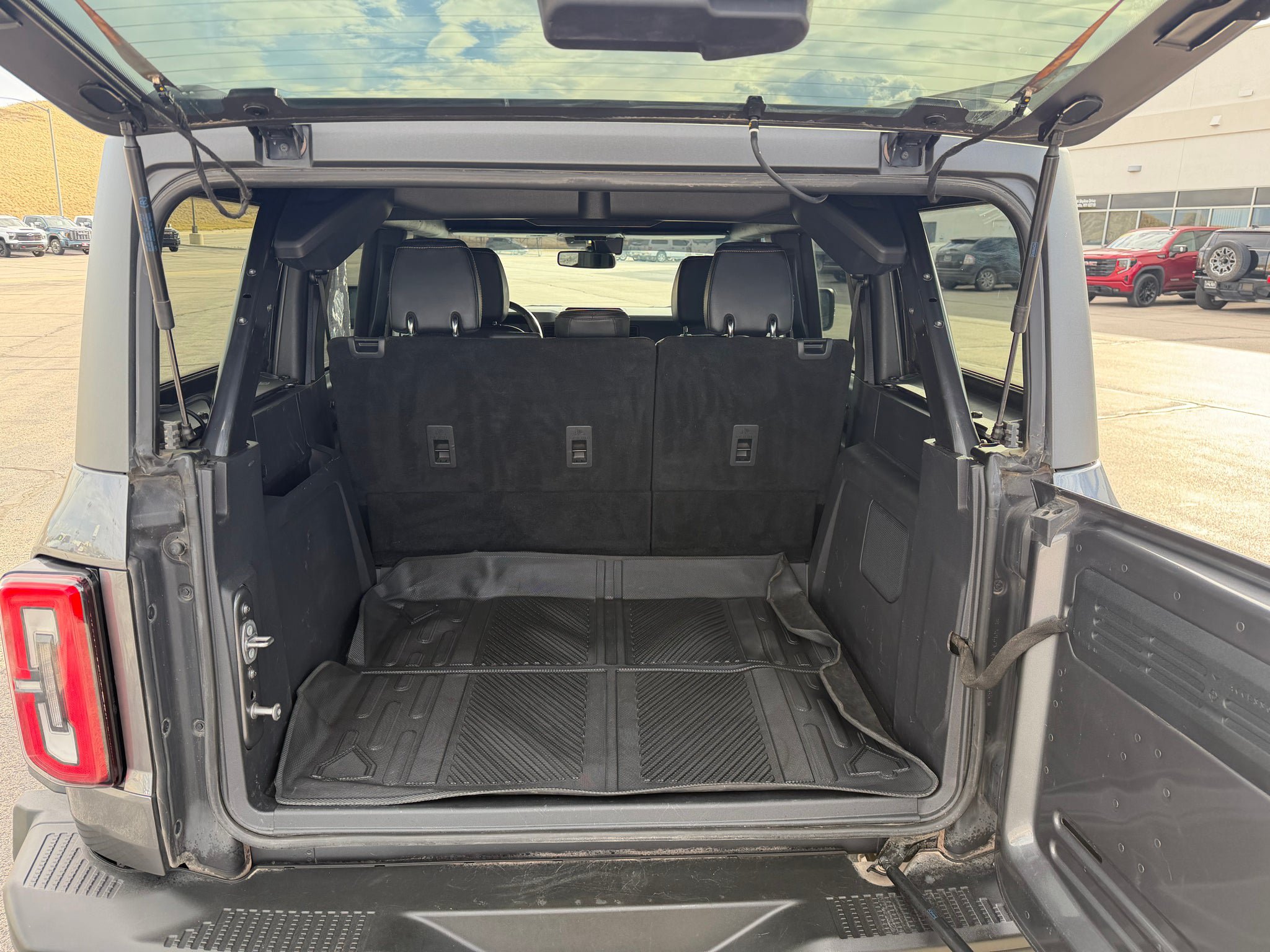 Used 2023 Ford Bronco Badlands AWD/4WD image 12