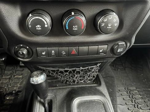 Used 2017 Jeep Wrangler Unlimited Sport w/ Quick Order Package 24S AWD/4WD image 20