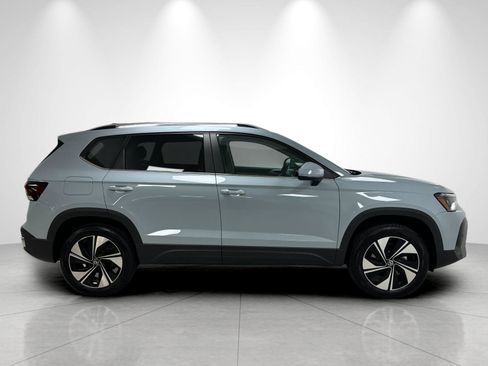 New 2026 Volkswagen Taos SE AWD/4WD image 6