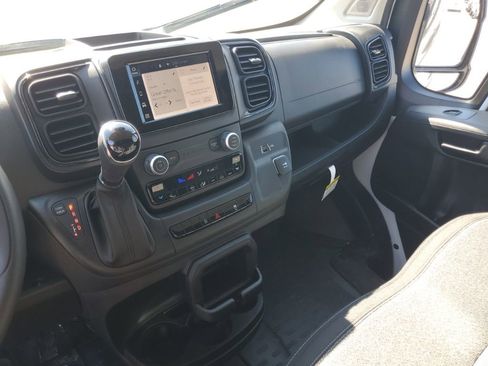 Used 2024 RAM ProMaster 2500 image 17