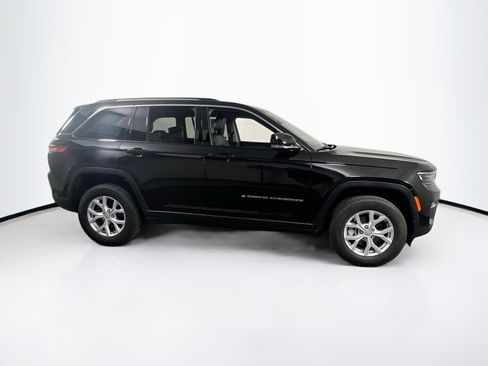 Used 2022 Jeep Grand Cherokee Limited image 4