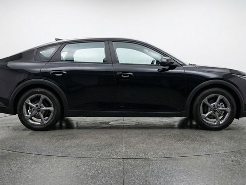 Used 2025 Kia K4 FWD image 11
