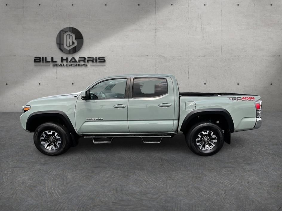 Used 2023 Toyota Tacoma TRD Off-Road AWD/4WD image 10
