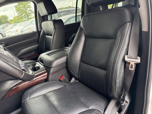 Used 2020 GMC Yukon XL SLE w/ SLE Value Package image 7