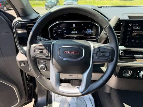 Used 2024 GMC Sierra 1500 Elevation AWD/4WD image 12