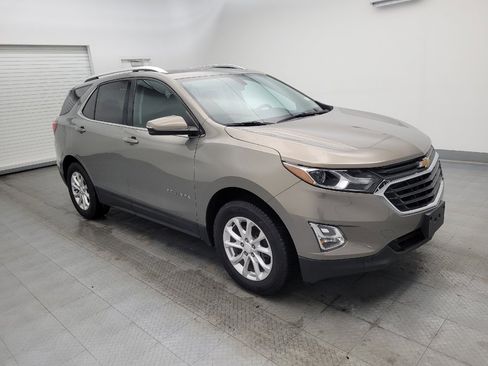 Used 2019 Chevrolet Equinox LT w/ Sun & Navigation Package image 11