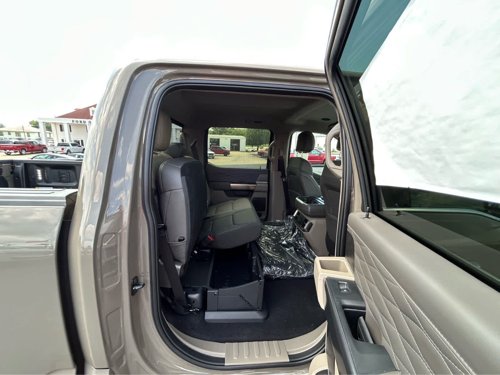 New 2026 Ford F150 Platinum w/ Equipment Group 703A Plus AWD/4WD image 13