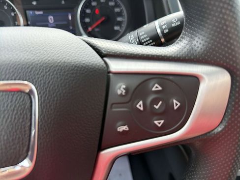 Used 2022 GMC Acadia SLE w/ LPO, Floor Liner Package image 20