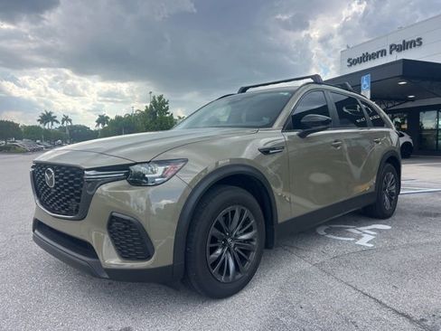 Used 2025 MAZDA CX-70 3.3 Turbo w/ Preferred Package AWD/4WD image 13