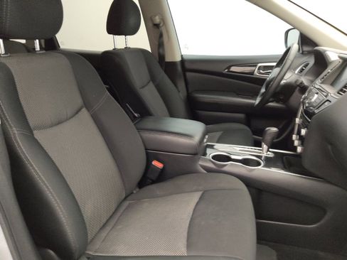 Used 2020 Nissan Pathfinder SV FWD image 21