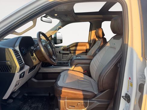 Used 2019 Ford F450 Limited image 9