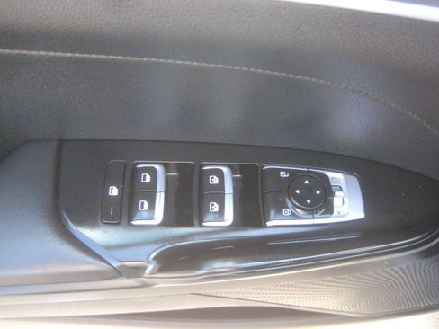 Used 2022 Kia K5 GT-Line FWD image 16