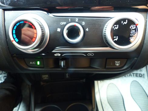 Used 2019 Honda Fit LX image 31