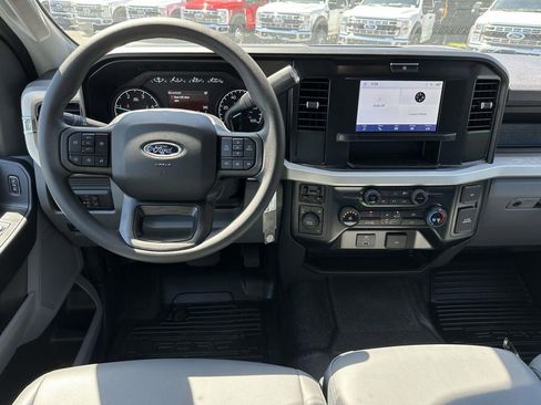 New 2026 Ford F550 4x4 Crew Cab image 14