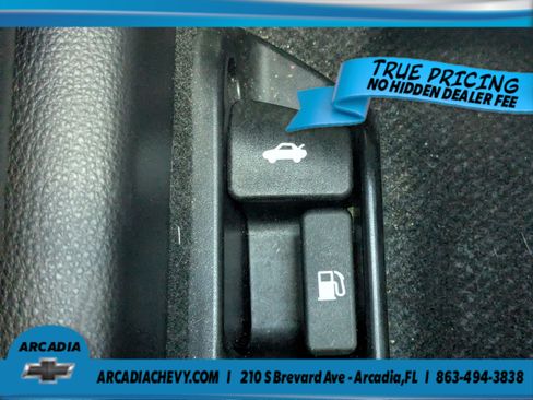 Used 2025 Toyota Corolla LE FWD image 34