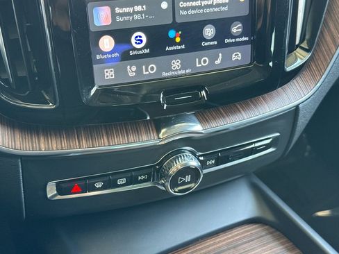 Certified 2023 Volvo XC60 B5 Plus w/ Protection Package Premier FWD image 20