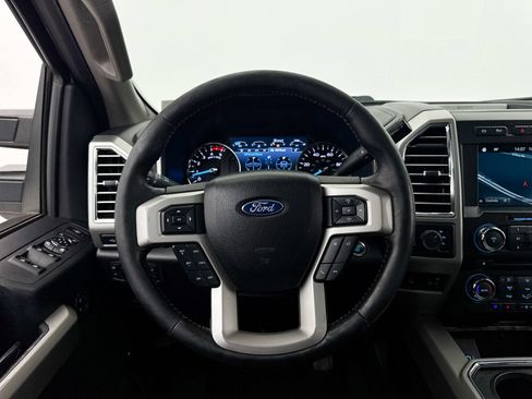 Used 2017 Ford F250 Lariat w/ Lariat Ultimate Package AWD/4WD image 3